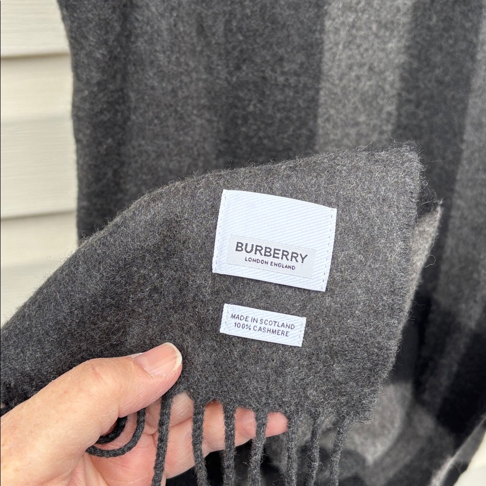 Burberry London England Black Gray Red Check 100% Cashmere Scotland Scarf - Picture 2 of 11